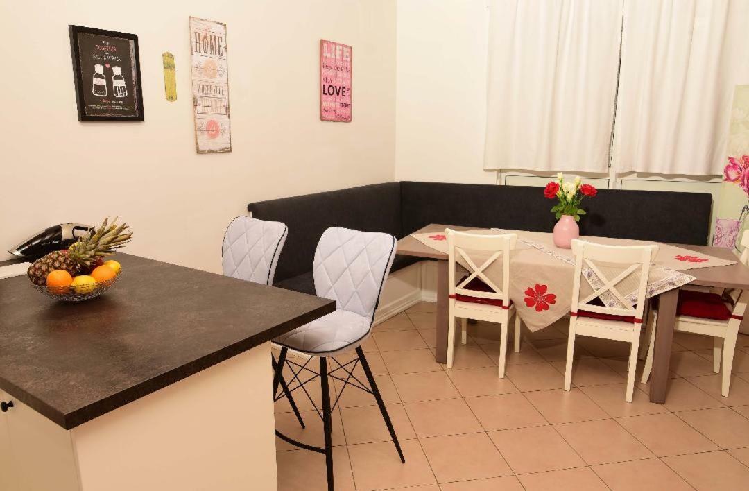 Studio Tami I Barbi Opatija Exterior foto